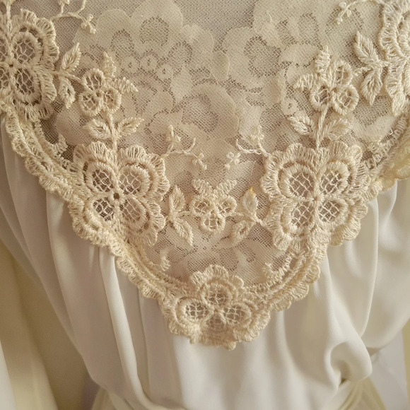 Vintage Victorian Style Dress / 70s / Cream / Lace / Size Small - Picture 9 of 11